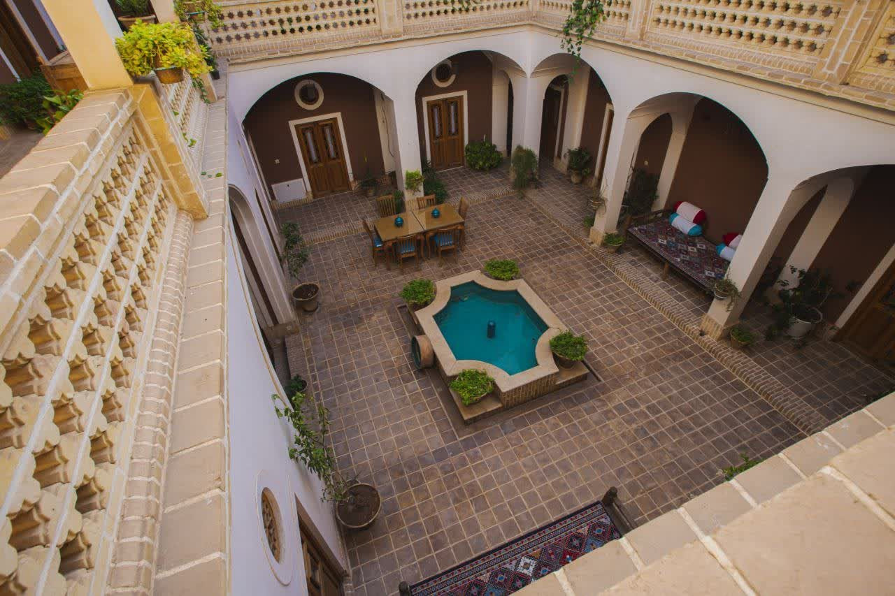 book-baba-afzal-hotel-in-kashan-best-price-guarantee-1stquest
