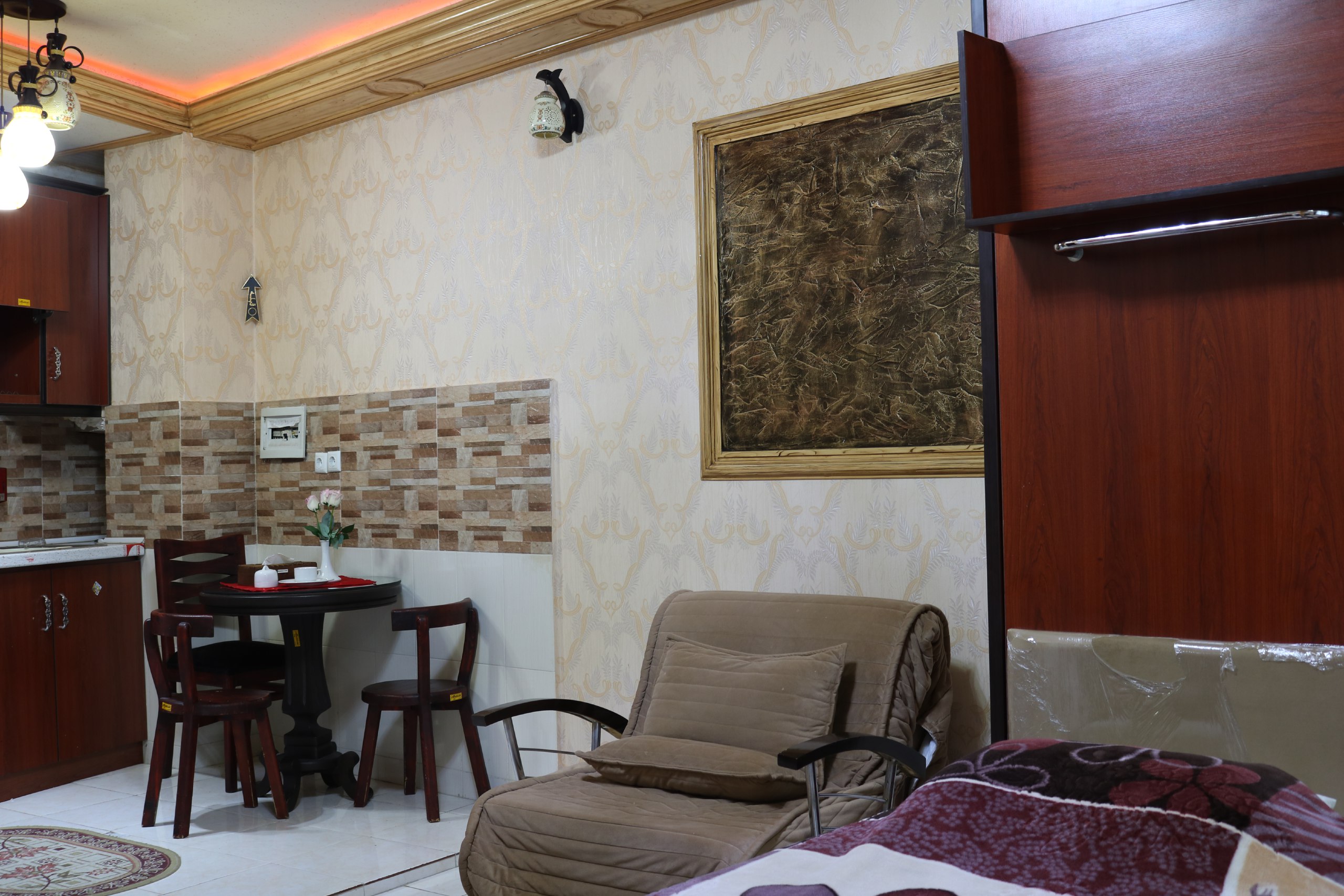 Book Hotel Sabouri in Rasht - Best Price Guarantee | 1stQuest